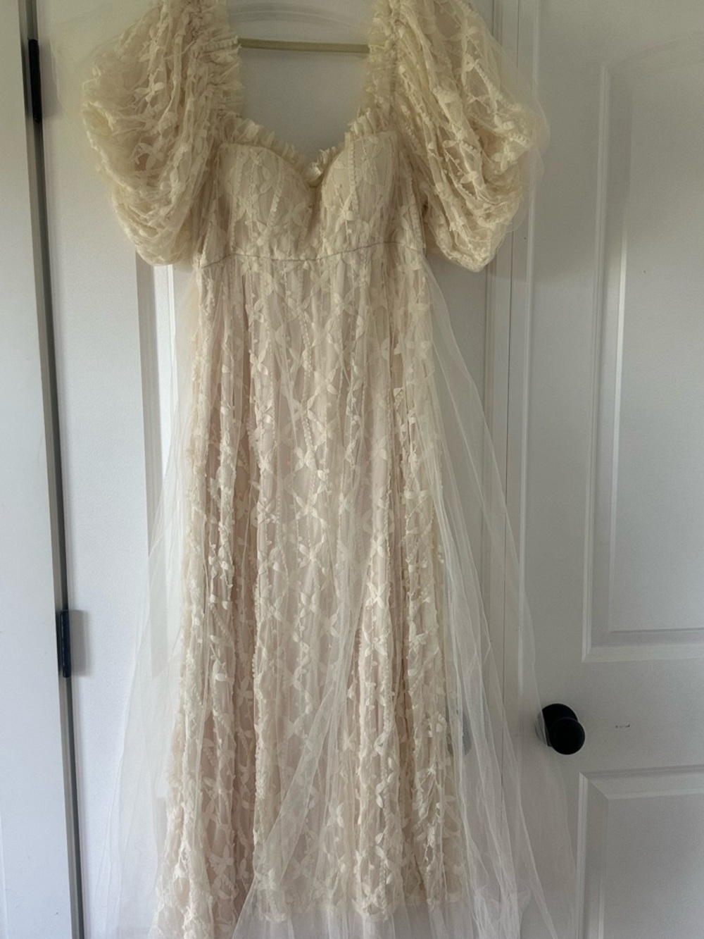 Romantic Puff-Sleeve Midi Dress in Cream